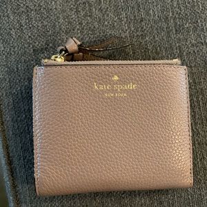 Kate Spade bifold wallet